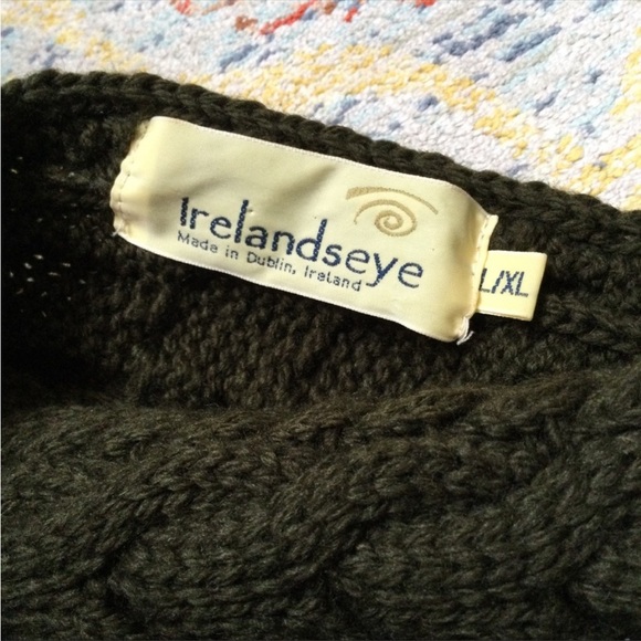 Ireland’s Eye Green Aran Cable knit poncho 100% wool - Picture 2 of 8
